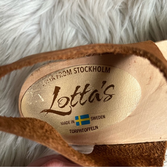 Wooden Clogs - Picture 3 of 3